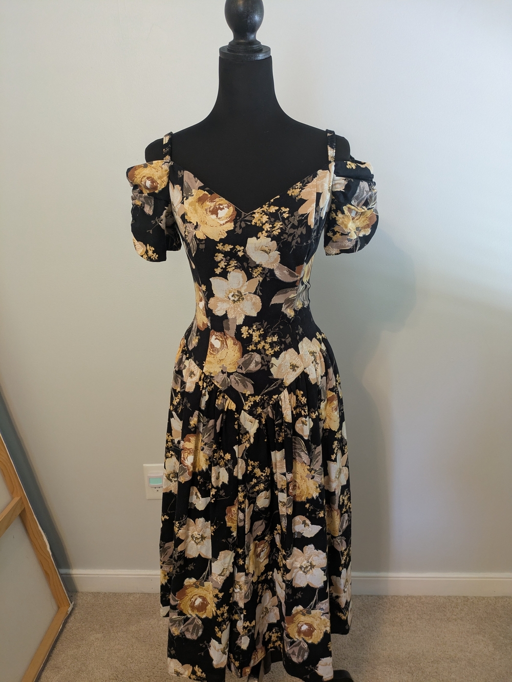 Vintage Black Floral Off-Shoulder Midi Dress Size 7 Basque Waist Drop Waist